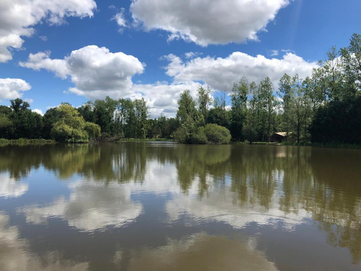 Tente Lodge Jacuzzi Privatif En Pleine Nature Thiel-sur-Acolin Esterno foto