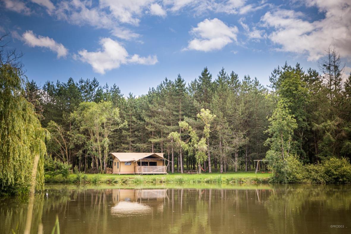 Tente Lodge Jacuzzi Privatif En Pleine Nature Thiel-sur-Acolin Esterno foto